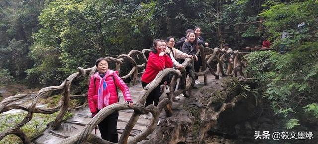 周毅文I荔波小七孔：黔南秘境的翡翠诗篇