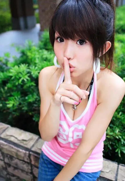 有人还记得她吗？早期的“童颜巨乳”代表！