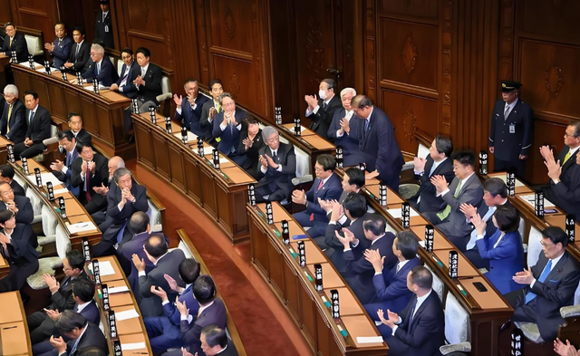 日本通告全球，将强登钓鱼岛？普京政府也选边站了