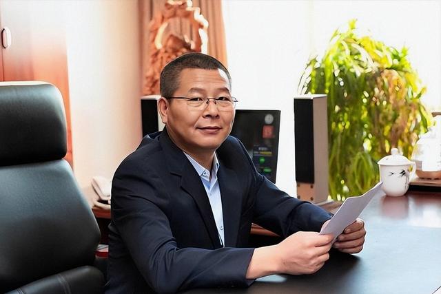 河北“正定首富”：从5元到59元，市值跃至551亿！其儿子能否延续
