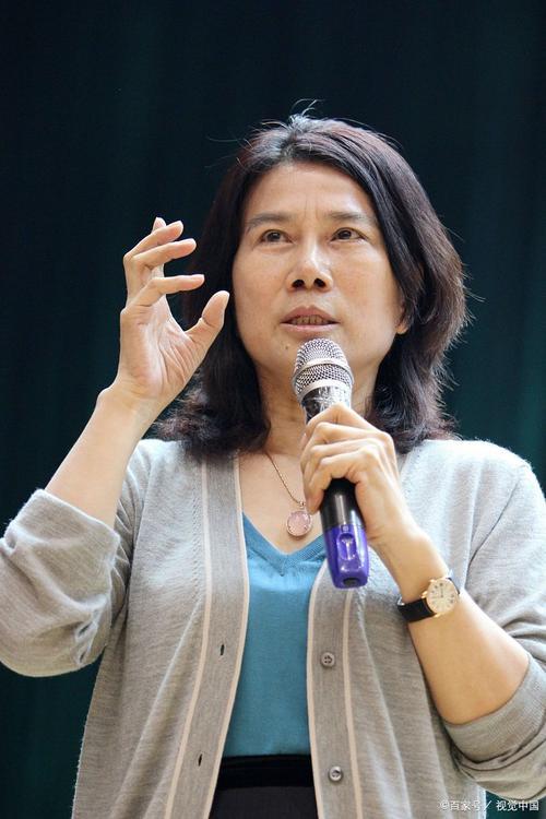 国产芯被窃取！内鬼海归身份曝光，董明珠说的话，终于有人信了