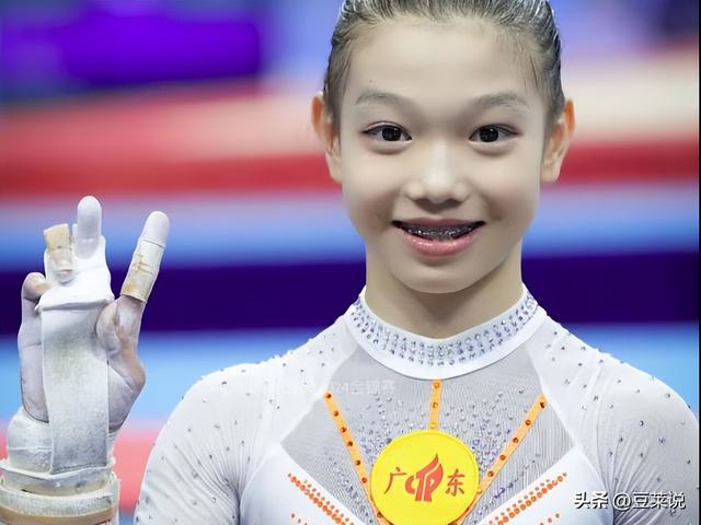 年仅15岁！独揽5金2银惊艳全运赛场，中国又一天才美少女横空出世