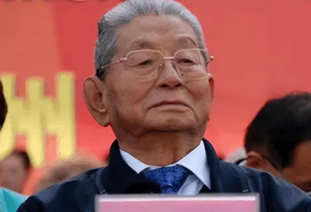 李子奇：原甘肃省委书记，13岁入党，官至正部，1964年被下放改造
