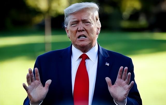 白旗升起，乌克兰二把手辞职，一个时代将结束，中方脱口而出9字