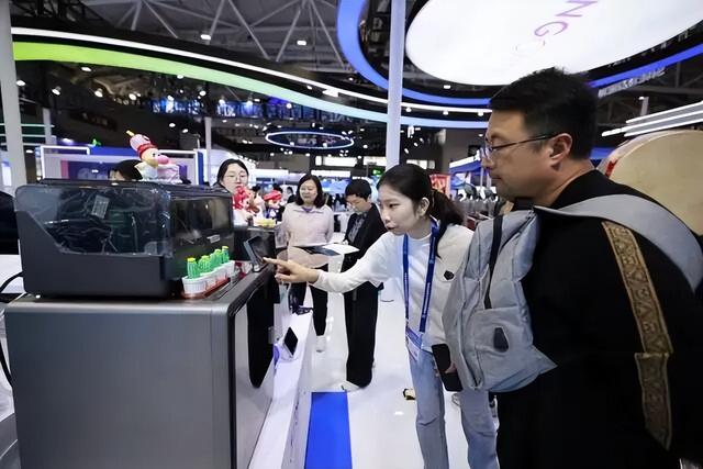 第二十七届高交会今日在深圳开幕