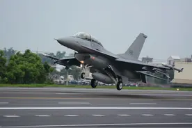 耗时11年，台湾141架F-16战斗机完成升级，战时能发挥多大作用？图片