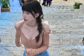 周淑怡转型失败？网友：刷给她的每一分钱，都会成为毒贩的子弹！图片