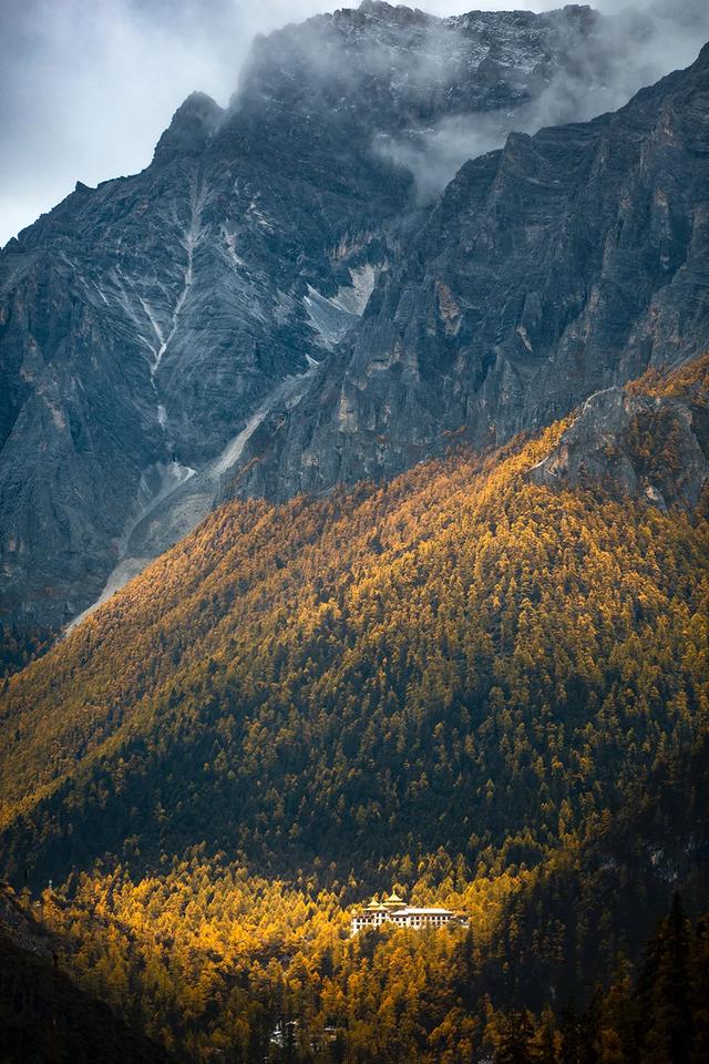 如果有时间，走一次川西顶级路线，1次深度体验胜过10次旅游！