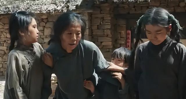 生万物：18岁银子嫁60岁宁学祥，一次同房可换10斤地瓜干