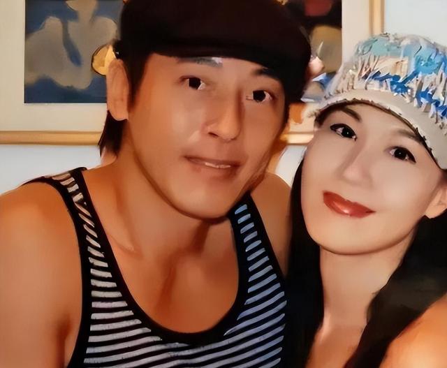 夫妻俩为了不变老，坚持27年不吃肉不生子，如今59岁近照不敢认