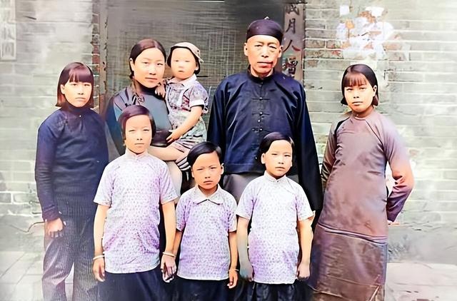 1942年，日本摄影师镜头里的山西沁水县，看看真实的汉奸嘴脸