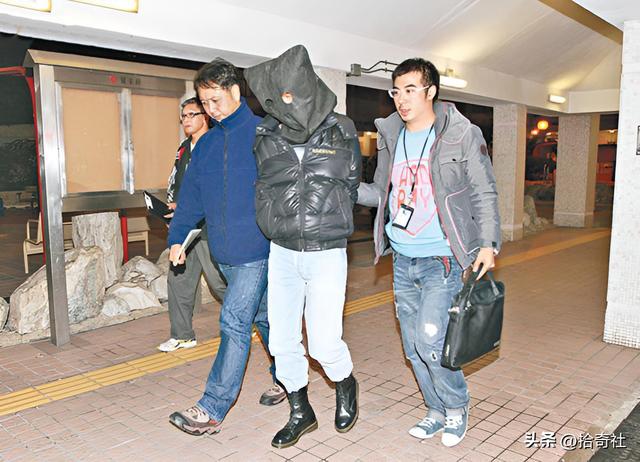 小太妹操控三中年男人，教训说她坏话男生，围殴后抛入大海中溺毙