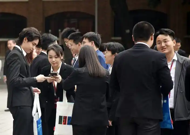 武统	、和统都没希望了？台湾军事专家：中国已经走上了第三条路