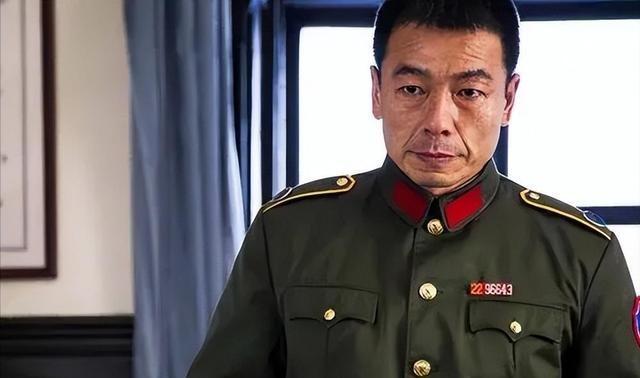 原来不是演的！这5位演员竟然全是真警察，最后一位还是“警花”