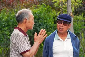 国庆陪母亲去了两位舅舅家，让我见识了穷亲戚和富亲戚的真实人性图片