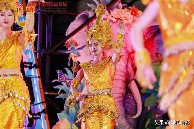 水花与火花共舞！新螺蛳湾泼水节开启“白天+黑夜”狂欢模式