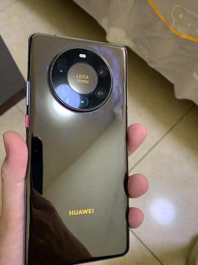 华为Mate 40 Pro+还有人在用嘛？
