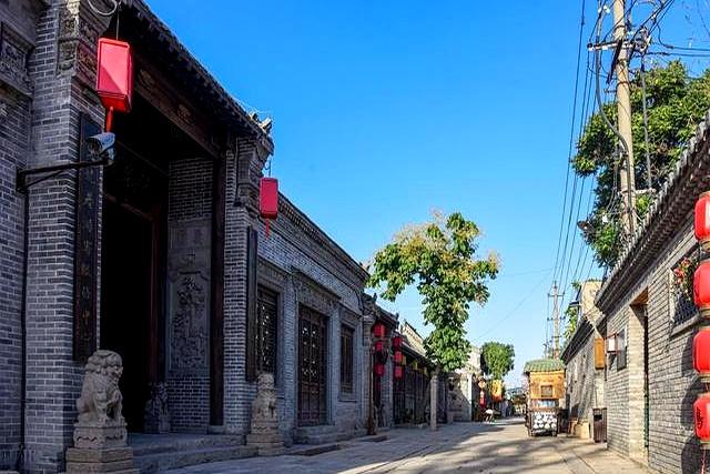 河南一景区火了！36 亿砸出 450 亩古城，想超过乌镇周庄？