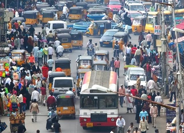 都是十四亿人口，印度每1000人仅34人有车，中国1000人中有多少？