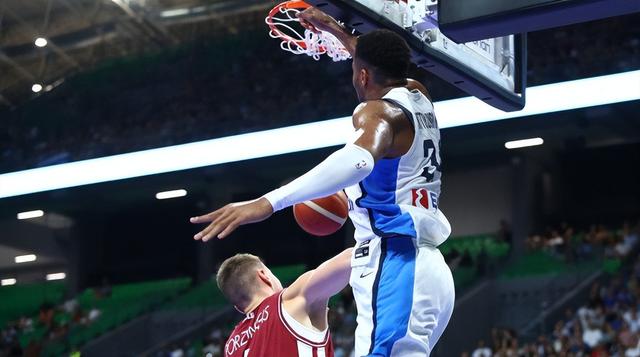 打队友个脑瓜崩，对字母来说也叫事儿？