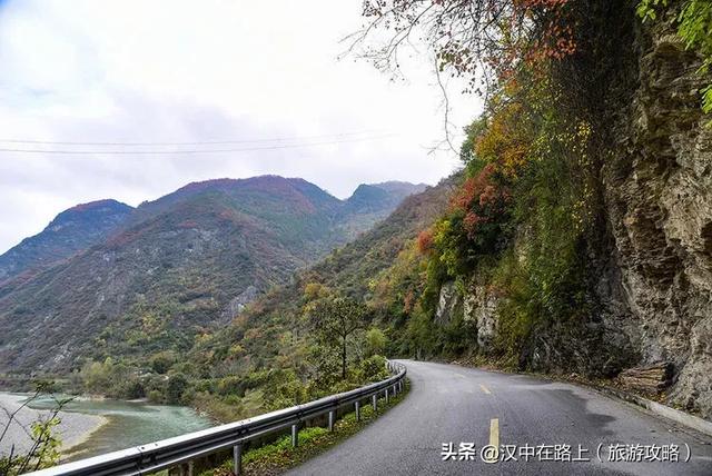 汉中出发沿嘉陵江跨省自驾，把秦巴深秋的美景装进车窗～图片