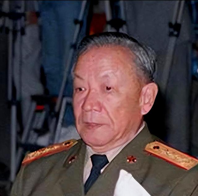 1999年姬胜德被宣布隔离审查：面对迟浩田，他大喊要见两位首长