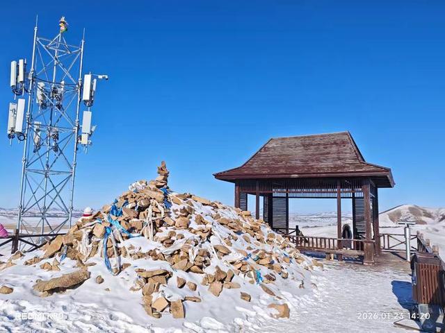 游览乌兰布统影视外景基地