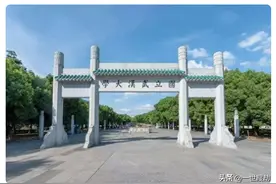 武大冲突：游客蛮横，学生很拽，一句“武大菜市场”道出开放窘境图片