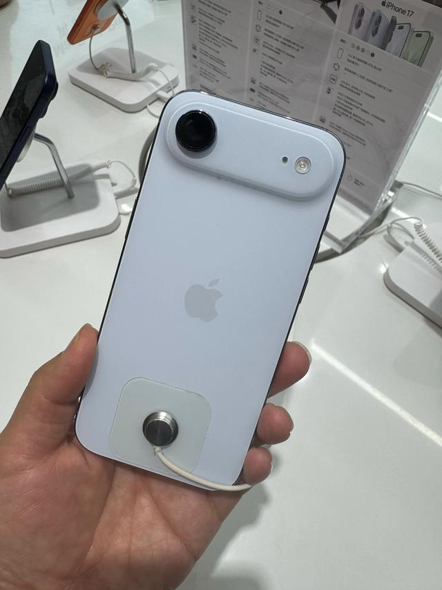 探讨｜iPhone Air为何销量没有像iPhone17系列一样出色？