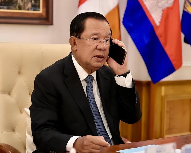 调停失败，泰军公布目标，要把柬埔寨彻底打残，中方送泰柬两句话