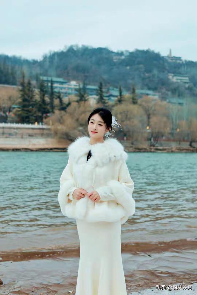 甘肃兰州一校花清雅温婉，堪称金城俏佳人，美得让人怦然心动