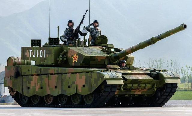 美国2025军力报告失声，硬气话术消失，中国装备戳中痛点