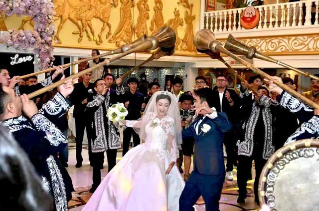 当“地域梗”促成本土叙事：寻找“在地生活”的人