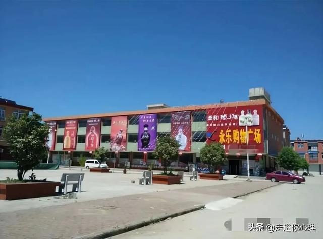 释永信塌房后，家人藏不住了！大哥开武校，二哥住豪宅，四弟出家