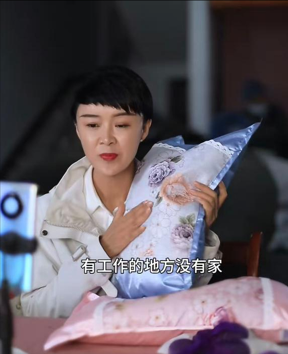 贺娇龙身亡细节曝光：马受惊尥蹶子，蹄踢到她头部，此前疑有征兆