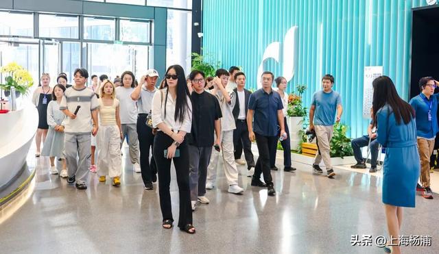 今天杨浦这里，“知识浓度”飙升！2025“上海书展·全国知识博主大会”举办