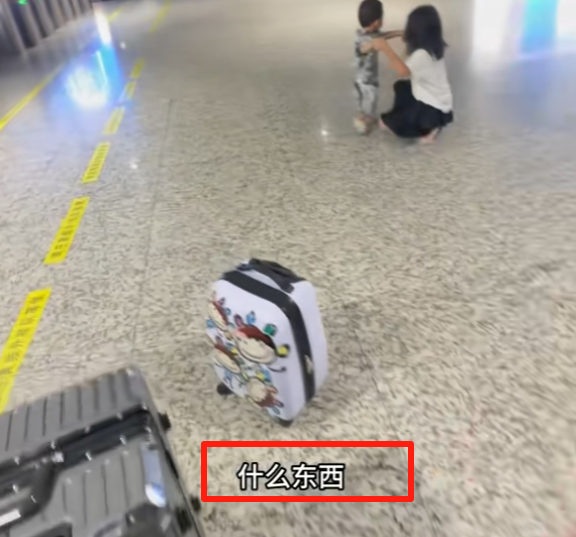四娃妈拒绝补票后续：咬死不认错，央视一锤定音，列车员太无辜