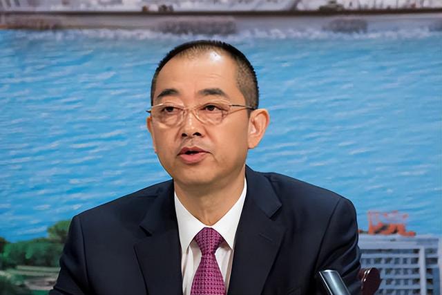 恒大的债主每天以泪洗面，二把手夏海钧：“我在美国就是不回”？