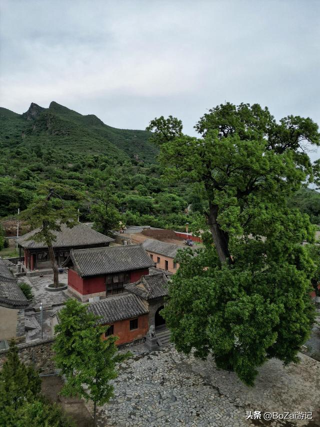 京西深藏千年古寺，灵岳寺藏满宋元密码，庑殿顶形制太罕见