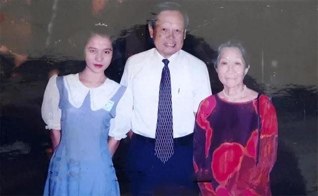 28岁就跟了82岁的杨振宁，如今21年过去，翁帆到底得到了什么？