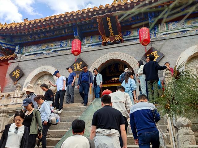 山西旅游：四大佛教名山之一五台山行（图）