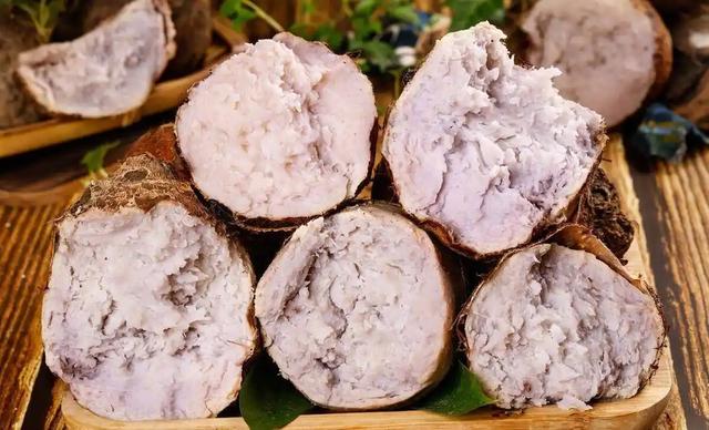 医生研究发现：经常吃芋头的人	，用不了多久，肠胃或有这7个变化