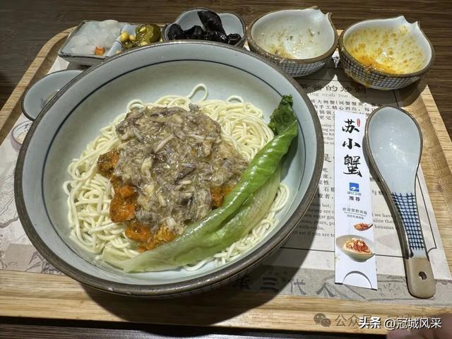 杭州寻吃·一碗蟹黄面