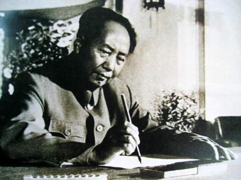 46年李立三拜访毛主席，走后主席面露不悦：让后勤部给他换套衣服