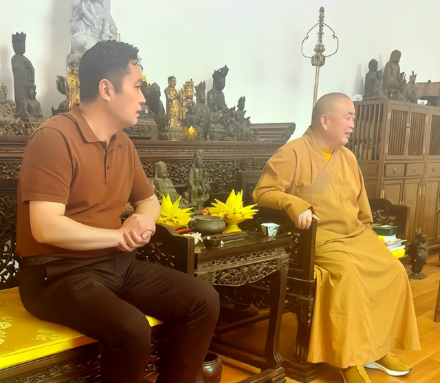 不查不知道一查吓一跳，掌管少林寺38年的释永信，私下到底多享受