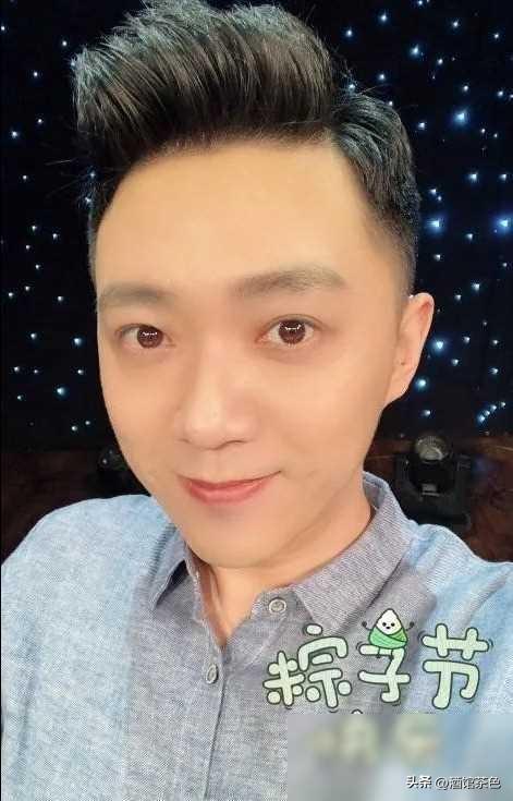 主持人李鑫现状：和家人在爱尔兰，陪读带货两不误，俩儿子都随妈