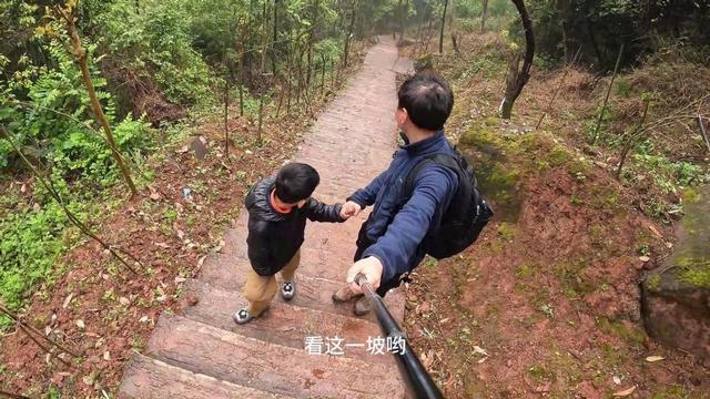 重庆江津丹霞绝壁上的军事要塞，冷兵器时代堪称不可攻克之地