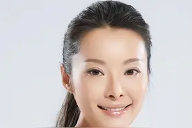 袁立与他同居12年，将美好的年华都给了他，他却选择和张怡宁结婚图片