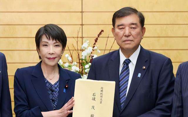 日本“撒切尔”上台，高市早苗无视警告，上台第一把火就烧向中国