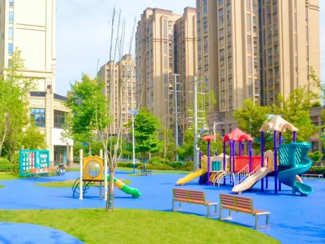 家门口小游园上新！走，下楼逛逛